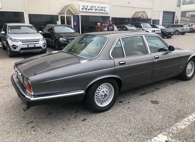 Jaguar XJ – 404134171 pieno