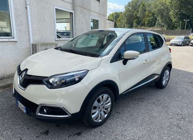 Renault Captur – 421660398 pieno