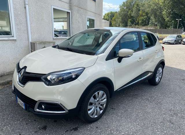 Renault Captur – 421660398 pieno