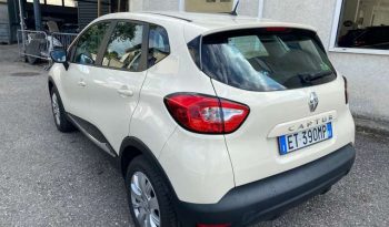 Renault Captur – 421660398 pieno
