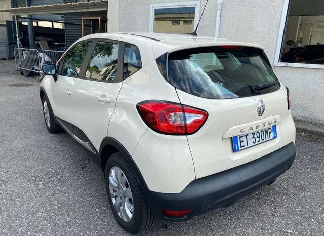 Renault Captur – 421660398 pieno