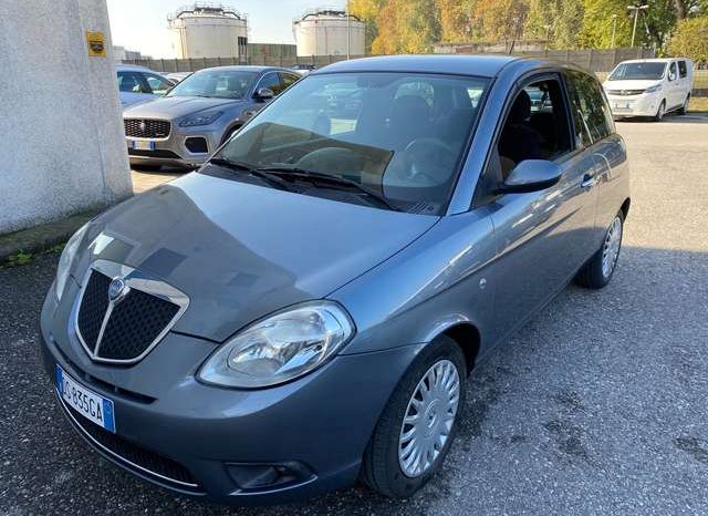 Lancia Ypsilon – 424664167 pieno