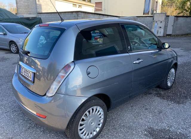 Lancia Ypsilon – 424664167 pieno